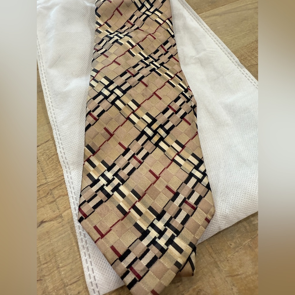 Burberry London plaid and checks print classic mens tie - Picture 2 of 11